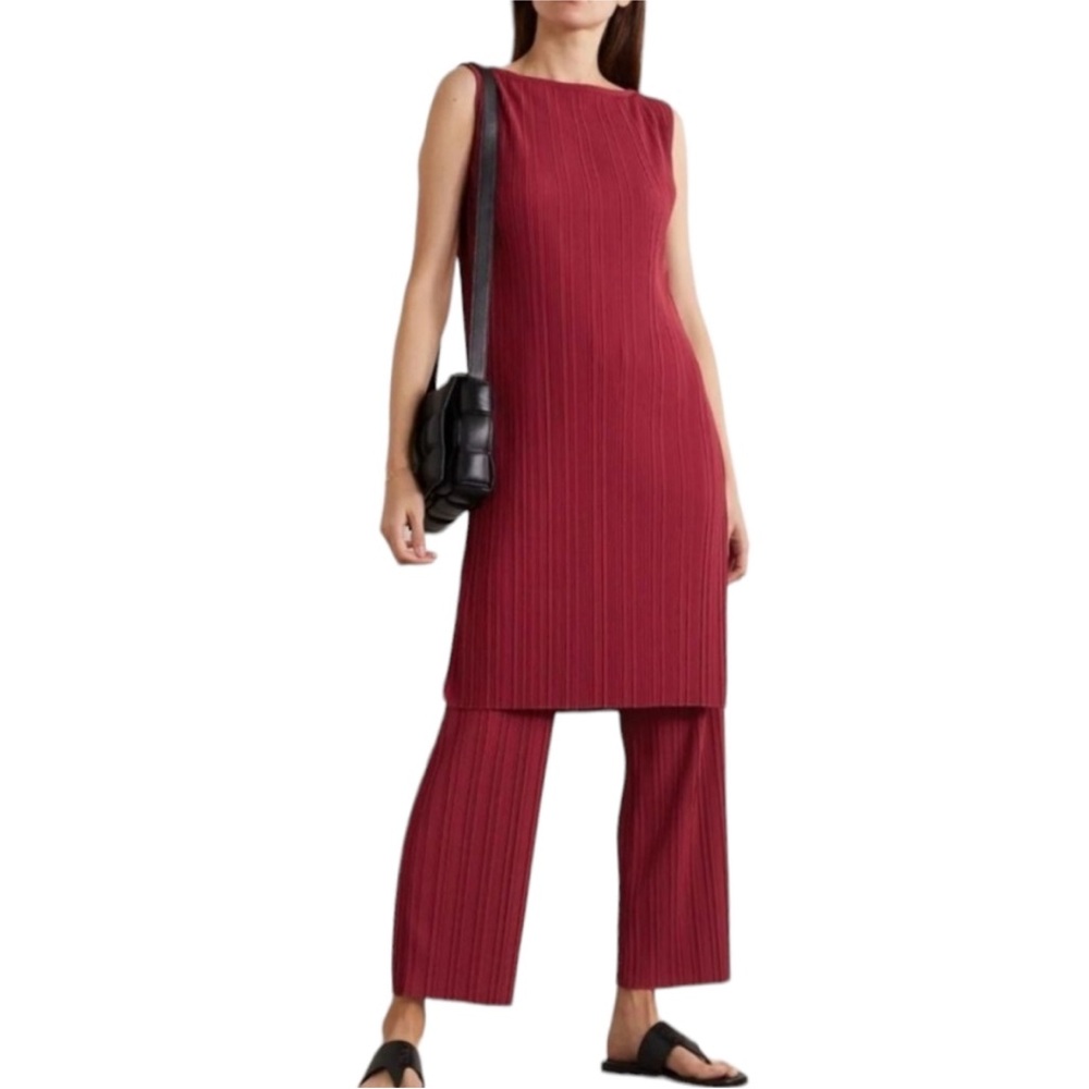 MaxMara Magenta Ribbed  Midi Dress with side slits, chic elastic waist trousers